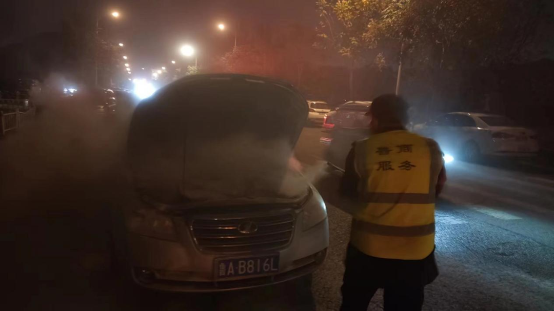 車輛突發(fā)自燃，魯商服務常春藤上演“教科書”式滅火